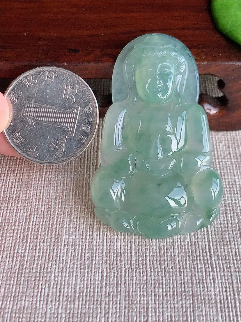 天然A货翡翠飘花正装观音吊坠尺寸51.5×32.2×5m量14.13g 0515