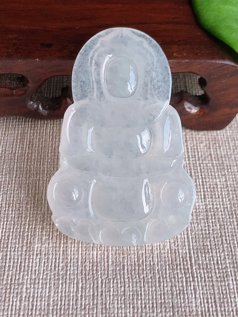 天然A货翡翠白月光正装观音吊坠尺寸50.4×33.7×5m量14.47g 0515