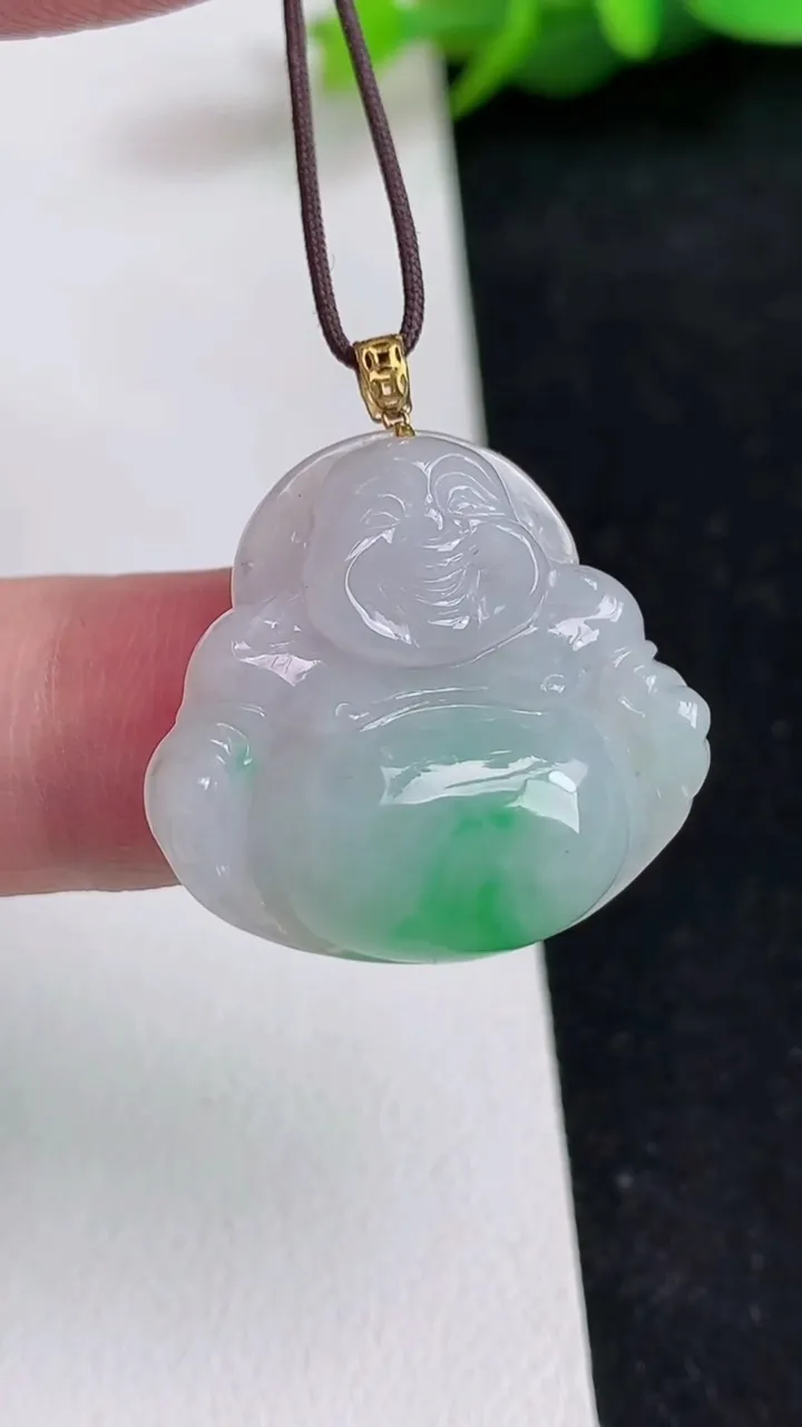 天然A货翡翠佛公吊坠，尺寸23.6-26-6，重量:5.24g
5月16日