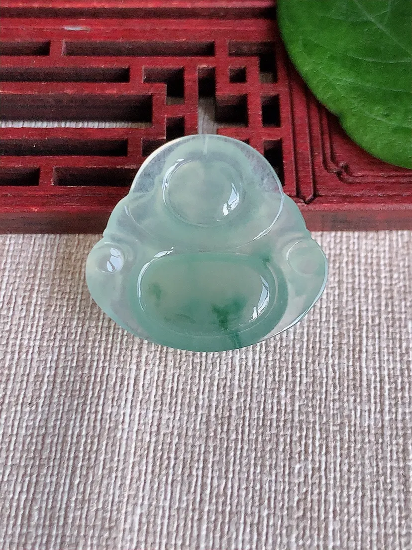 天然A货翡翠飘花佛公吊坠尺寸27.6×30×5.3m量6.65g 0515