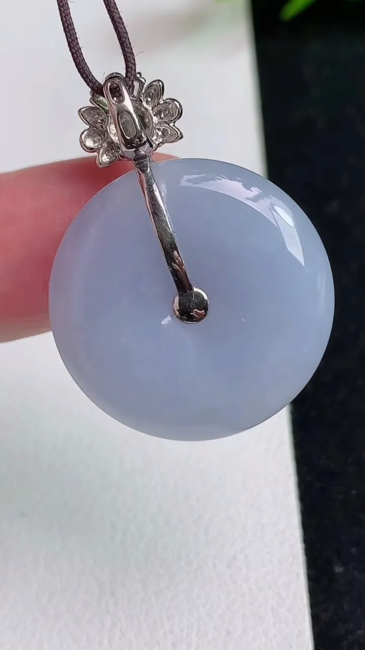 天然A货翡翠k金紫罗兰平安扣吊坠，尺寸23.3-5.2，重量:7.23g
5月17日
