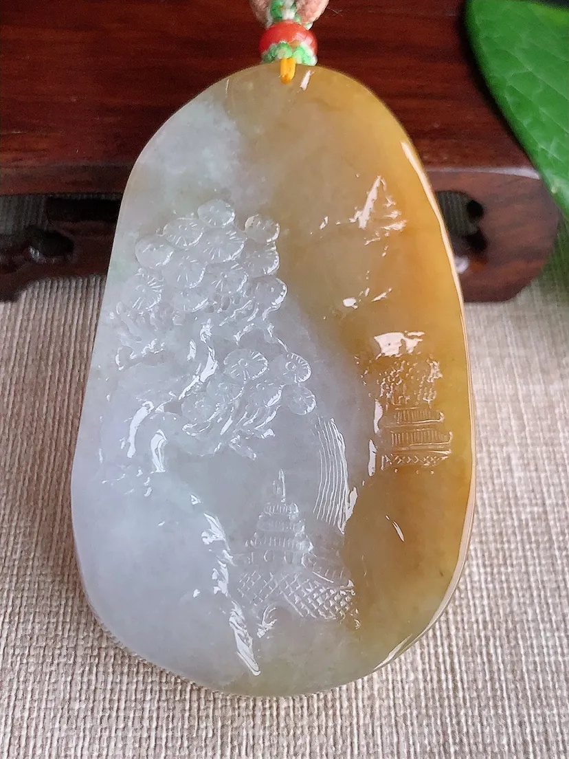 天然A货翡翠飘黄翡生肖虎吊坠 尺寸70×43×14m量94.92g 0516