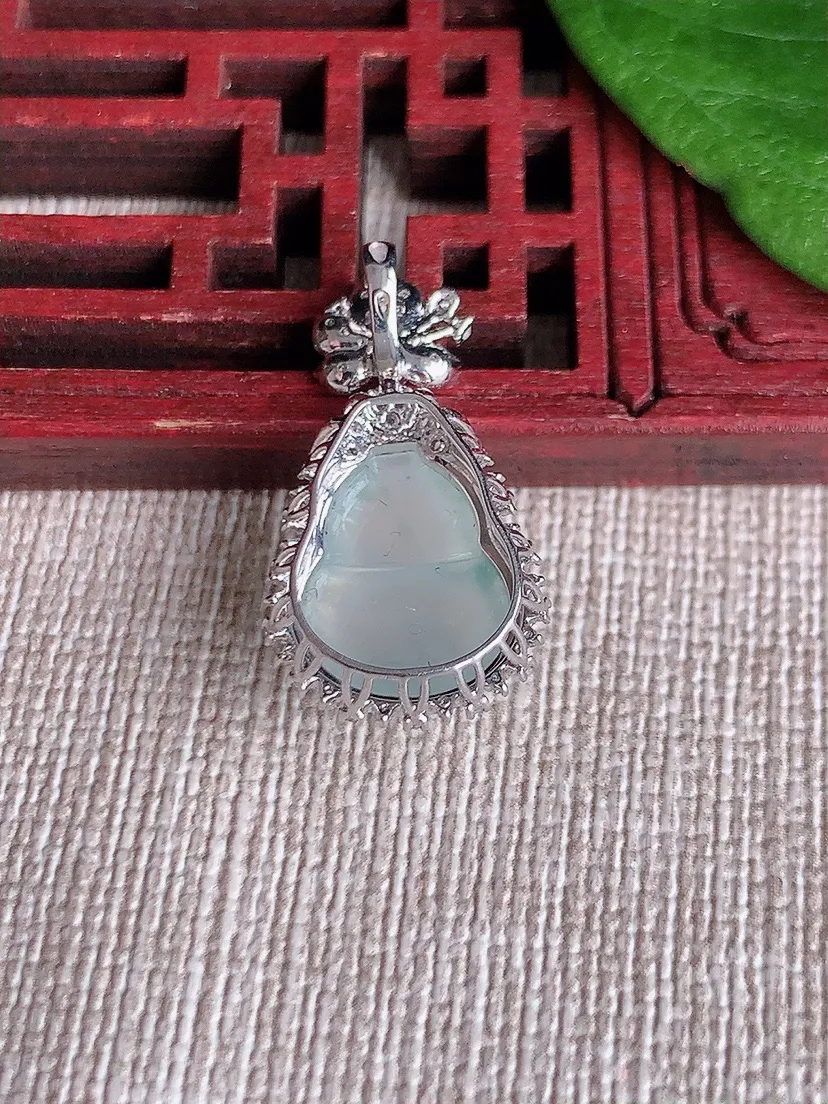 天然A货翡翠18K金伴飘花葫芦吊坠尺寸25.2×13.4×9裸石12.8×10m量2.75g 051