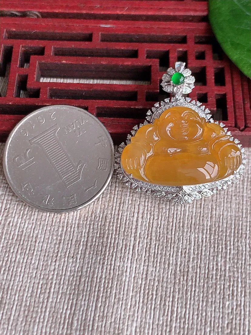 天然A货翡翠18K金伴黄翡佛公吊坠尺寸31.6×29×9.4裸石16.8×26m量6.18g 0516