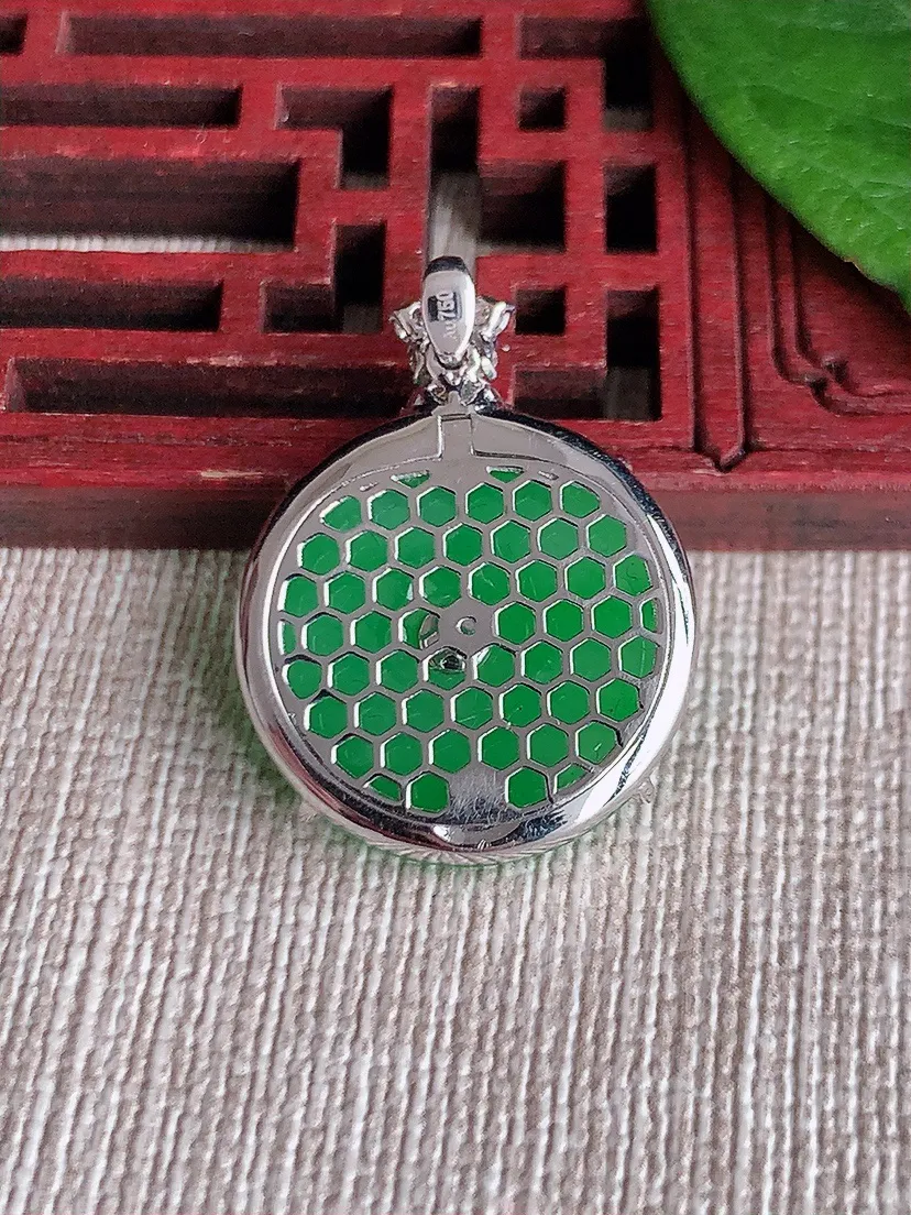 天然A货翡翠18K金伴阳绿平安扣吊坠尺寸27×20×5.2m量5.58g 0516