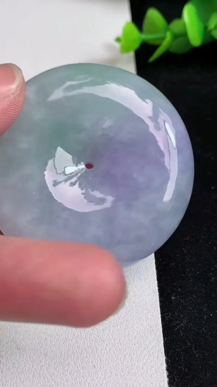 天然A货翡翠春带彩 紫罗兰平安扣吊坠，尺寸51-13，重量:73.85g
5月17日