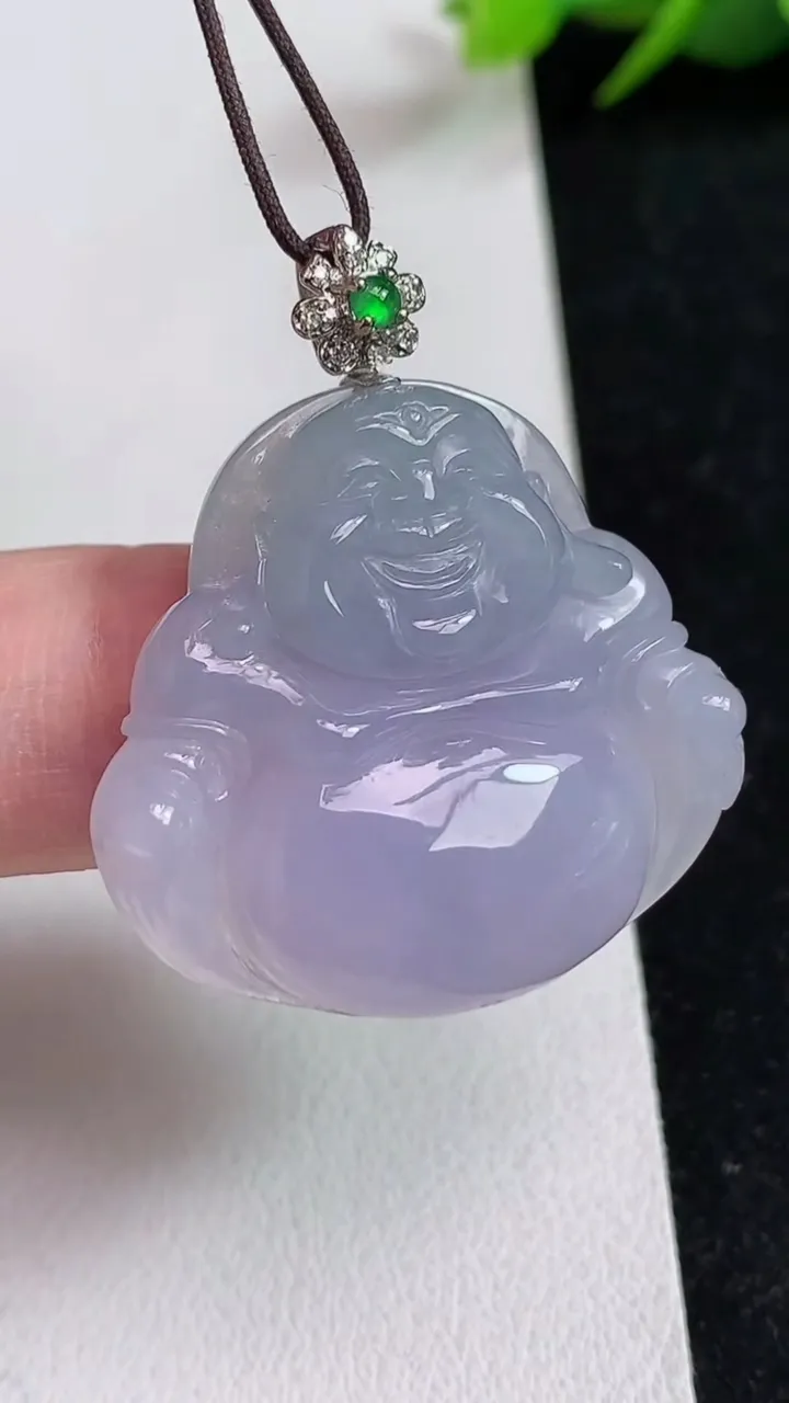 天然A货翡翠k金紫罗兰佛公吊坠，尺寸28.3-31.2-5.6，重量:8.90g
5月17日