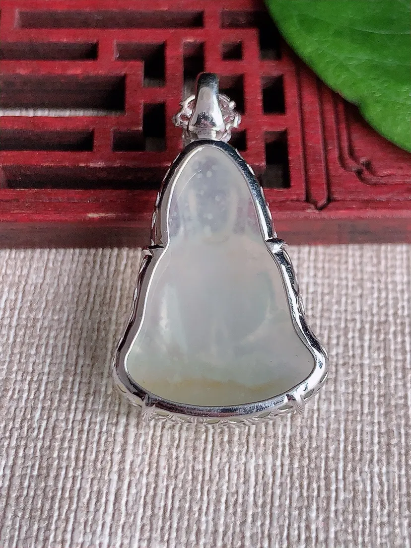 天然A货翡翠18K金伴飘黄翡正装观音吊坠尺寸35.6×27.6×20.6×7m量6.82g 0516