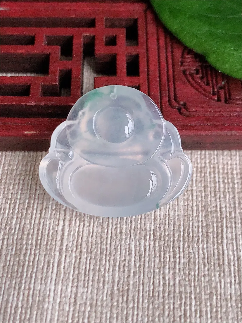 天然A货翡翠飘花佛公吊坠尺寸23×26.7×5.5m量5.52g 0517
