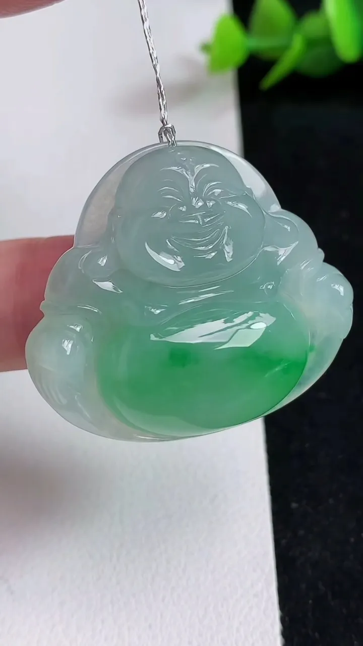 天然A货翡翠佛公吊坠，尺寸32-36.5-8，重量:14.49g
5月18日