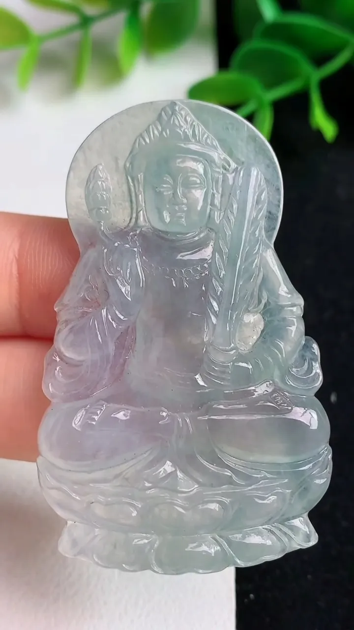 天然A货翡翠白冰虚空藏观音菩萨吊坠，尺寸53.4-33.6-5.2，重量:15.24g
5月19日