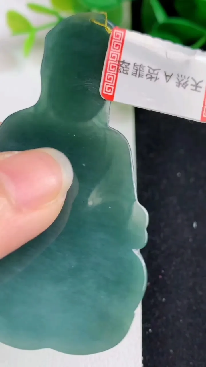 天然A货翡翠蓝水观音菩萨吊坠，尺寸68-43-5.6，重:25.39g
5月19日