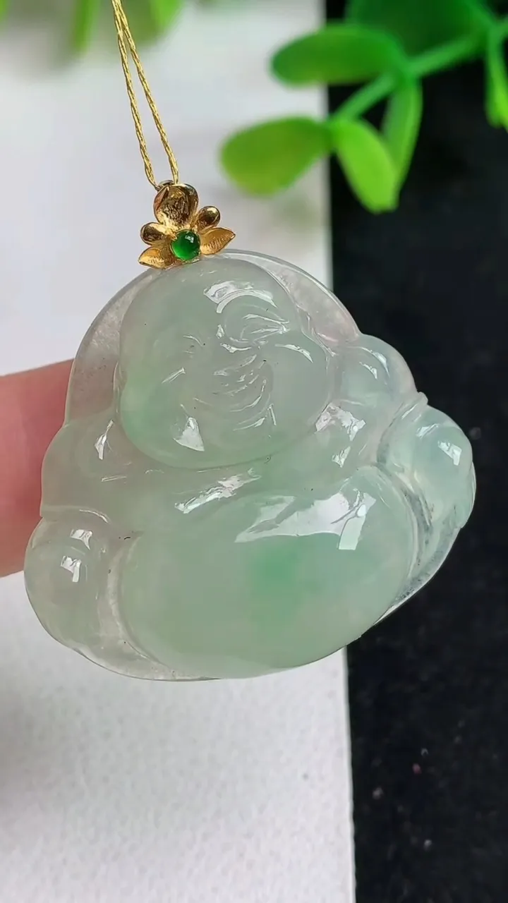 天然A货翡翠佛公吊坠，尺寸29.4-32-6.2，重量:8.24g
5月19日
