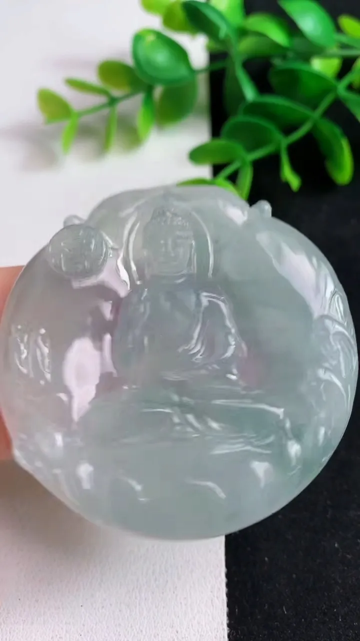 天然A货翡翠阿弥陀佛吊坠，尺寸55-54.7-5.2，重量:34.20g
5月19日