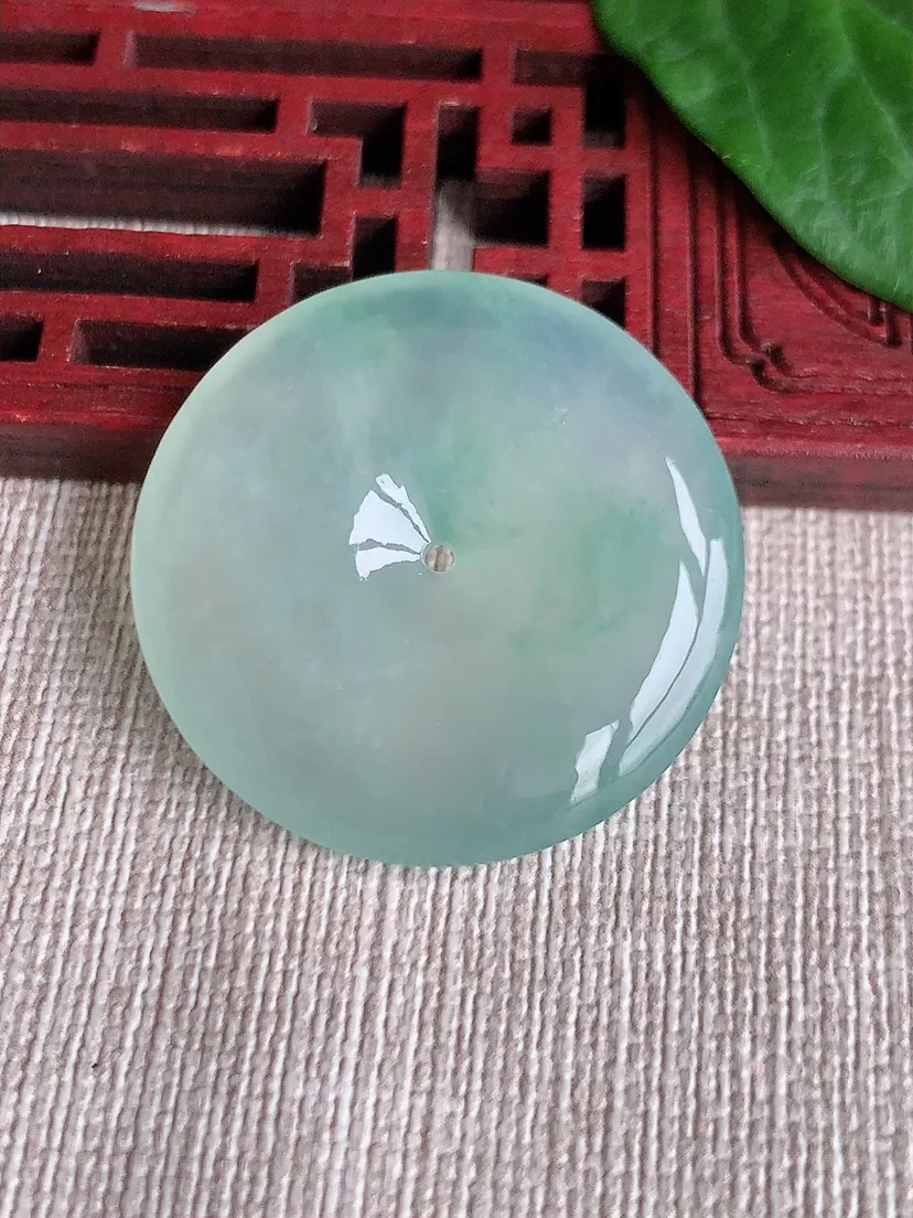 a货翡翠老坑冰种晴水平安扣吊坠  尺寸31.8×6mm 重量12.54g 0518