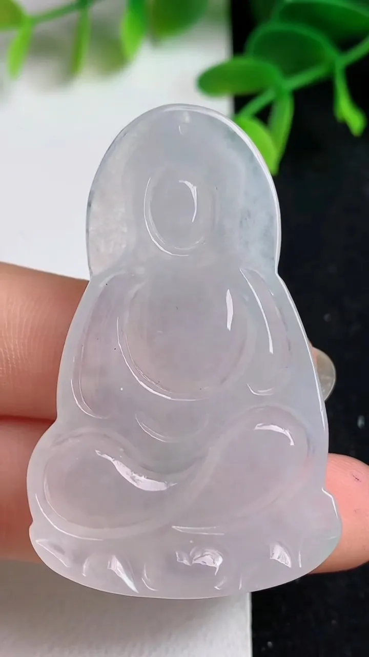 天然A货翡翠素衣观音吊坠，尺寸49.2-30-5.7，重量:14.73g
5月19日