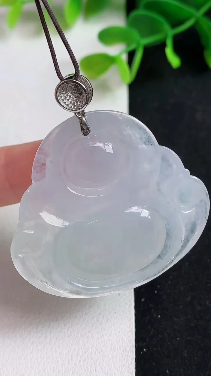 天然A货翡翠白冰佛公吊坠，尺寸40-44.7-8.4，重量:23.15g
5月19日