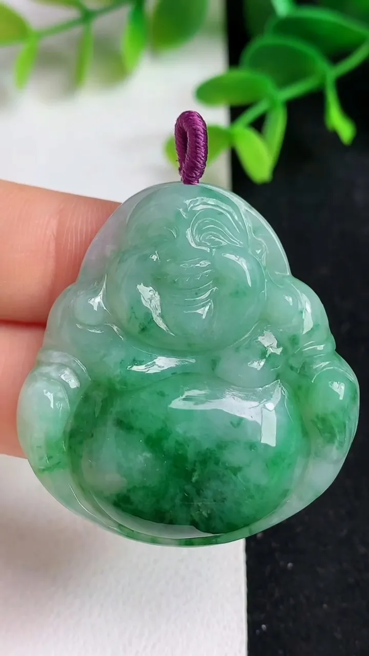 天然A货翡翠佛公吊坠，尺寸39-36.6-7，重量:16.38g
5月19日
