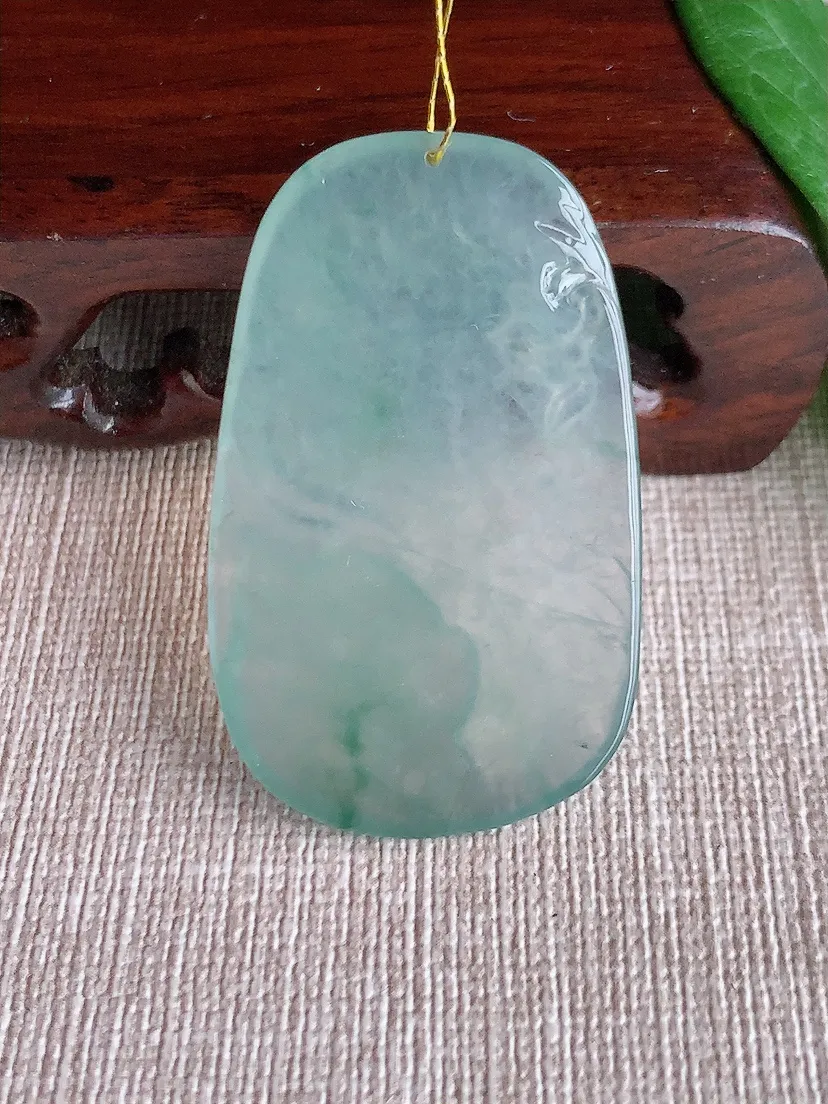 天然A货翡翠飘花猫花开富贵吊坠尺寸45×27.6×4.2m量12.19g 0518