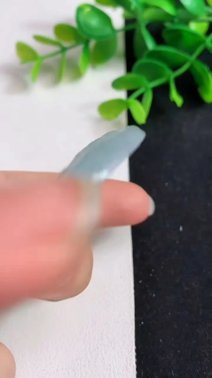 天然A货翡翠大势至观音菩萨吊坠，尺寸50.8-6.2，重量:29.28g
5月19日