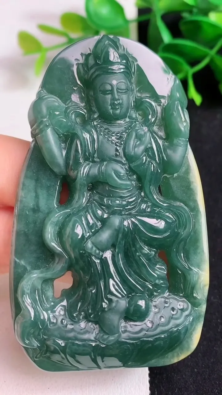 天然A货翡翠蓝水双彩千手观音吊坠，尺寸78.8-46.8-11，重:73.02g
5月19日