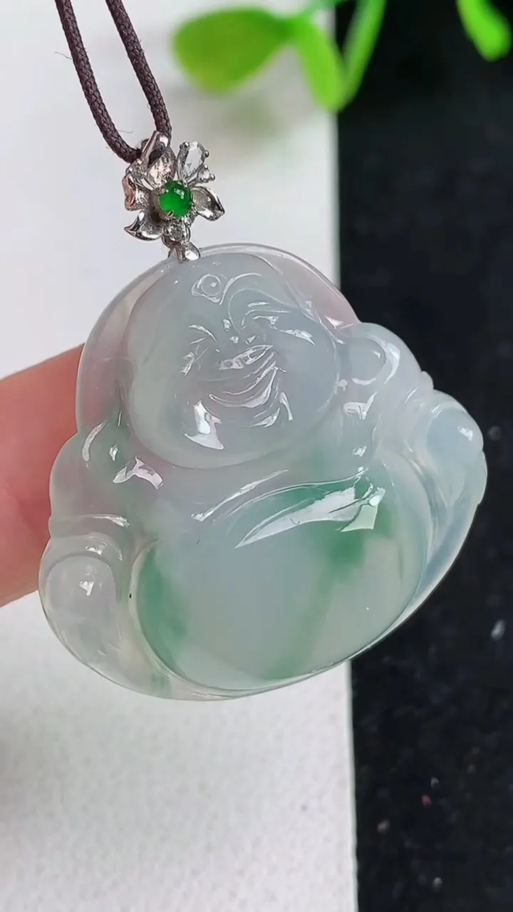 天然A货翡翠飘花佛公吊坠，尺寸28-29.6-6，重量:7.42g
5月19日