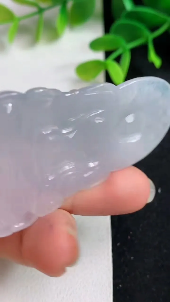 天然A货翡翠紫罗兰度母吊坠，尺寸55.3-34.4-5.5，重量:18.47g
5月19日