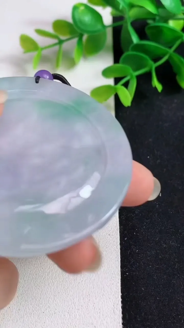 天然A货翡翠生肖虎吊坠，尺寸55.6-7，重:36.90g
5月19日