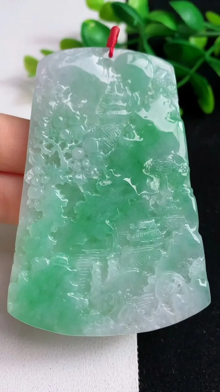 天然A货翡翠山水牌吊坠，尺寸77-52.8-5.2，重量:49.31g
5月19日