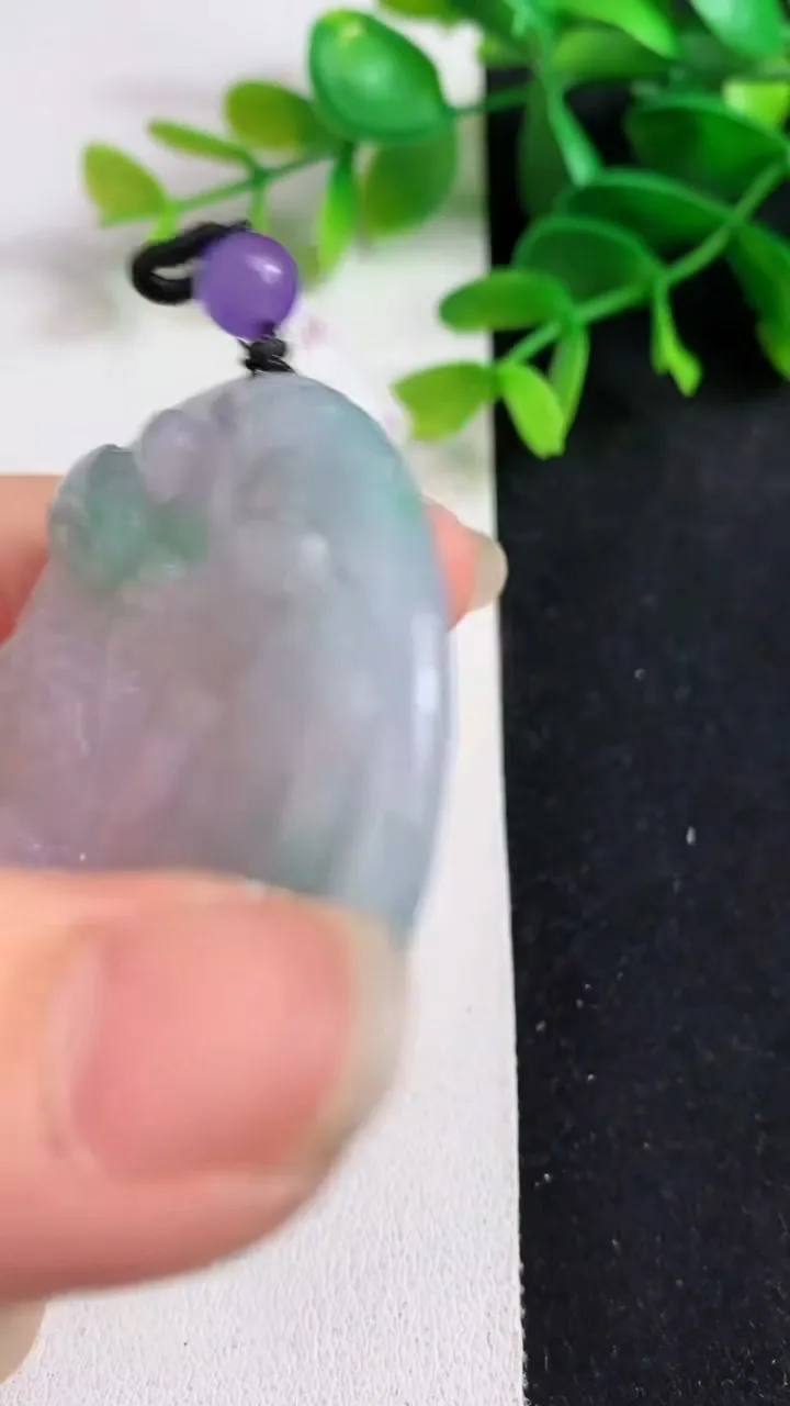 天然A货翡翠生肖虎吊坠，尺寸55.6-7，重:36.90g
5月19日