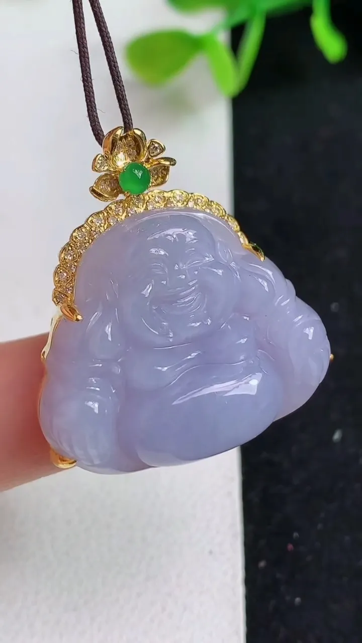 天然A货翡翠k金紫罗兰佛公吊坠，尺寸23.5-28.2-11.4，重量:9.21g
5月19日