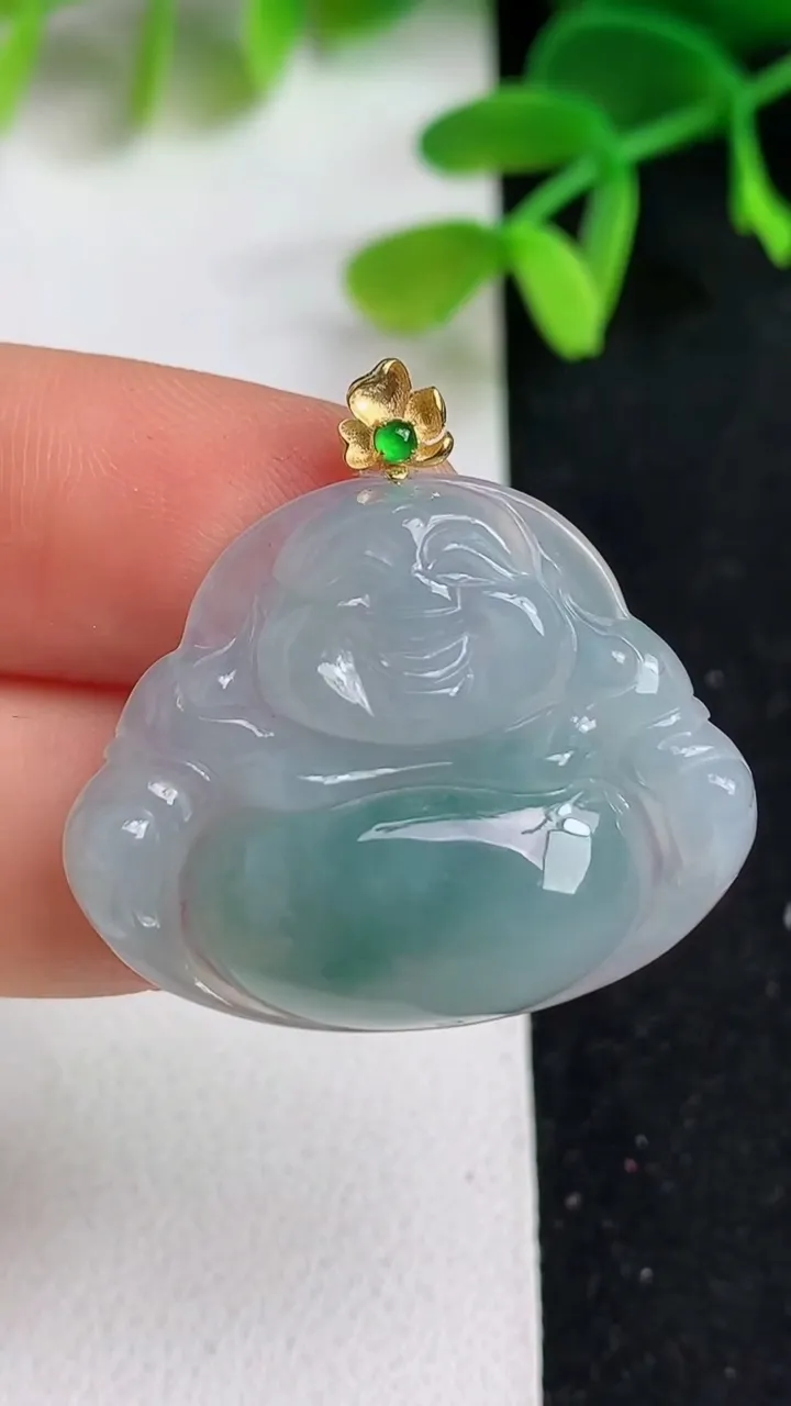 天然A货翡翠佛公吊坠，尺寸23.8-30.2-6，重量:6.54g
5月19日
