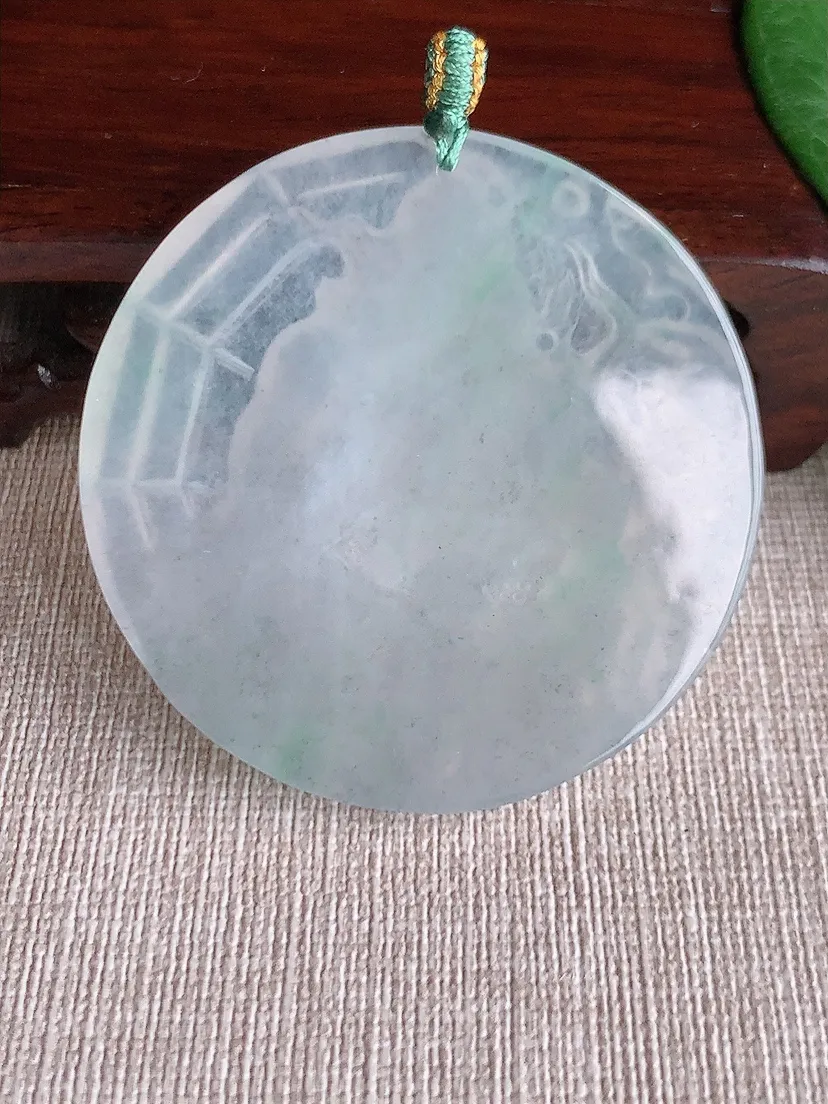 天然A货翡翠飘绿达摩吊坠尺寸51.4×6.3m量28.06g 0518