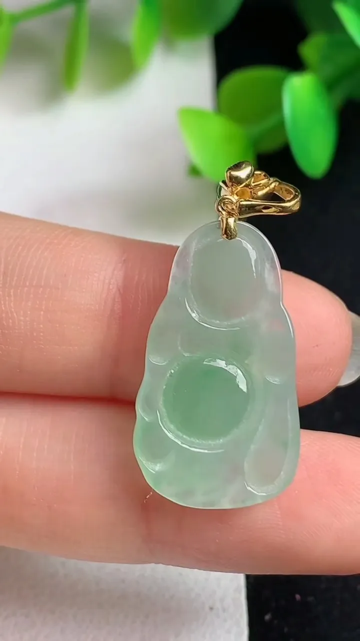 天然A货翡翠布袋佛吊坠，尺寸24.8-14.4-4.3，重量:3.10g
5月20日