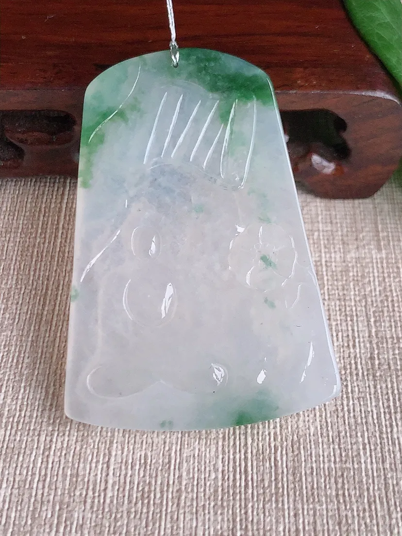 天然A货翡翠飘花大日如来吊坠尺寸58×39.6×4.7m量23.37g 0518