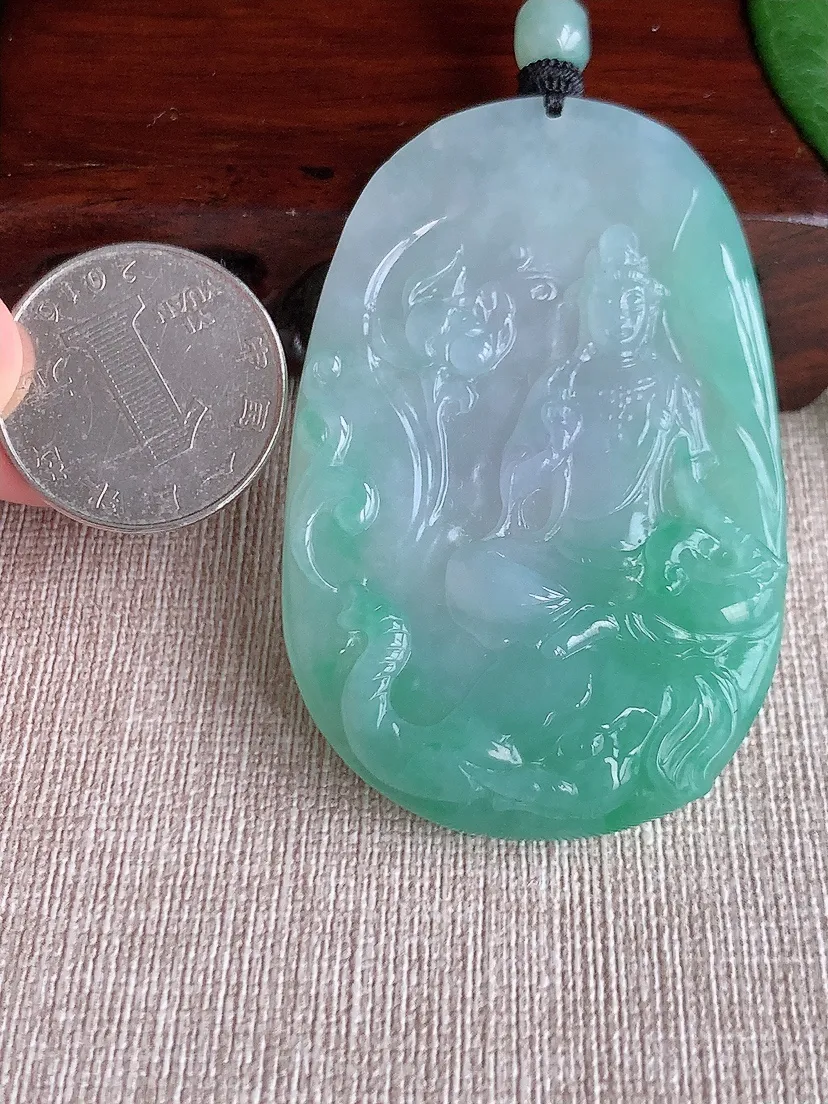 天然A货翡翠飘绿普贤菩萨吊坠尺寸63×41×8.7m量47.16g 0518
