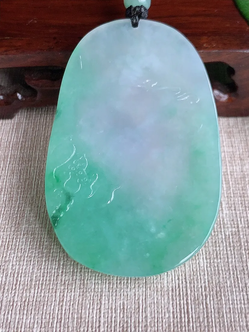 天然A货翡翠飘绿普贤菩萨吊坠尺寸63×41×8.7m量47.16g 0518