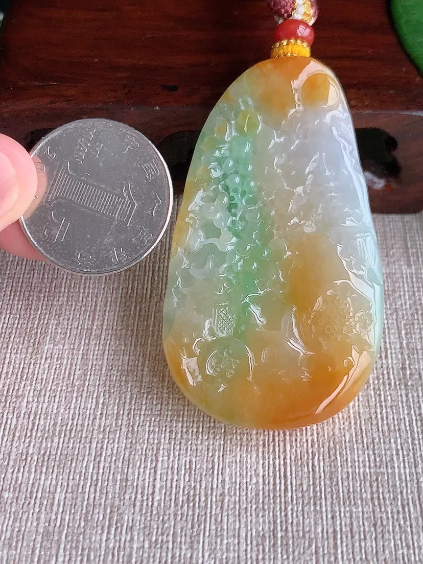 天然A货翡翠黄加绿双彩意境山水牌吊坠 尺寸58.7×34×8m量43.04g 0518