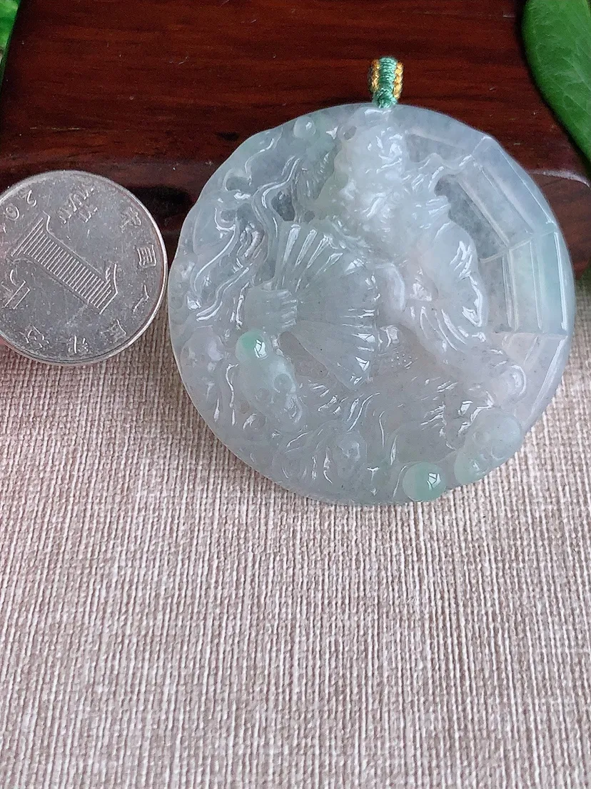 天然A货翡翠飘绿达摩吊坠尺寸51.4×6.3m量28.06g 0518