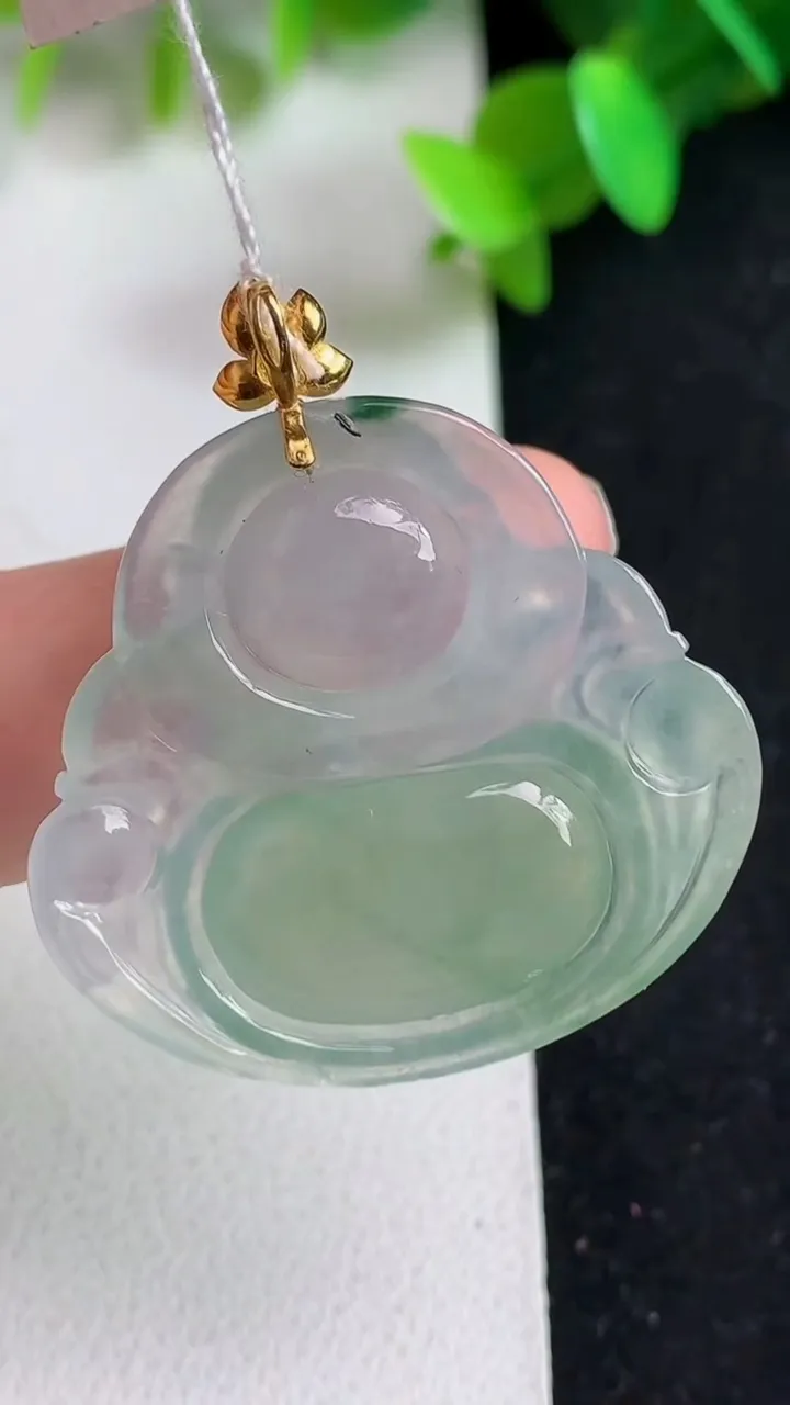 天然A货翡翠佛公吊坠，尺寸30.5-33.3-6.2，重量:9.55g
5月21日