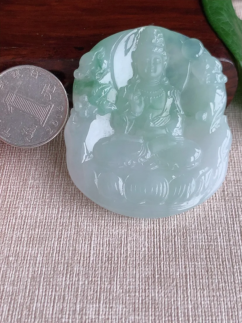 天然A货翡翠飘绿观音吊坠尺寸57×49×6.7m量39.17g 0518