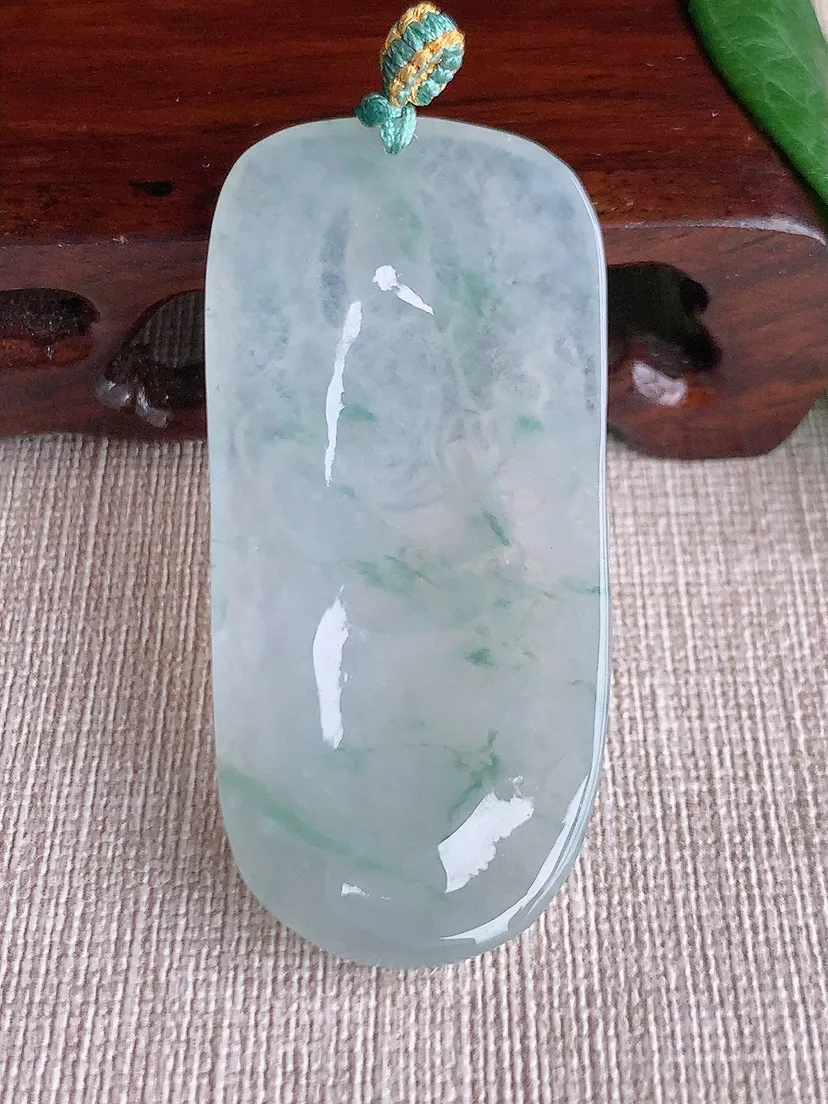 天然A货翡翠飘花观音吊坠尺寸56×27×4.5m量14.07g 0518