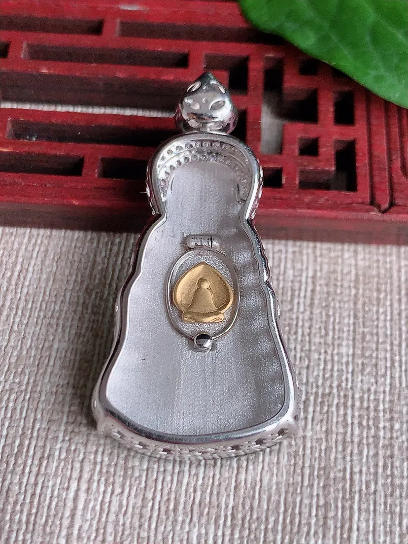 天然A货翡翠18K金伴满绿布袋佛吊坠尺寸43.3×33.3×21.7×8m量8.50g 0518