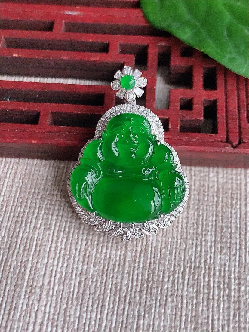 天然A货翡翠18K金伴满绿佛公吊坠尺寸30×20.7×8.7裸石18×19m量6.05g 0518