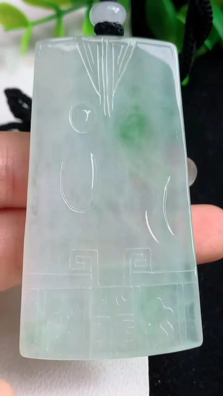 天然A货翡翠普贤菩萨吊坠，尺寸64.6-36-5.4，重量:38.11g
5月21日