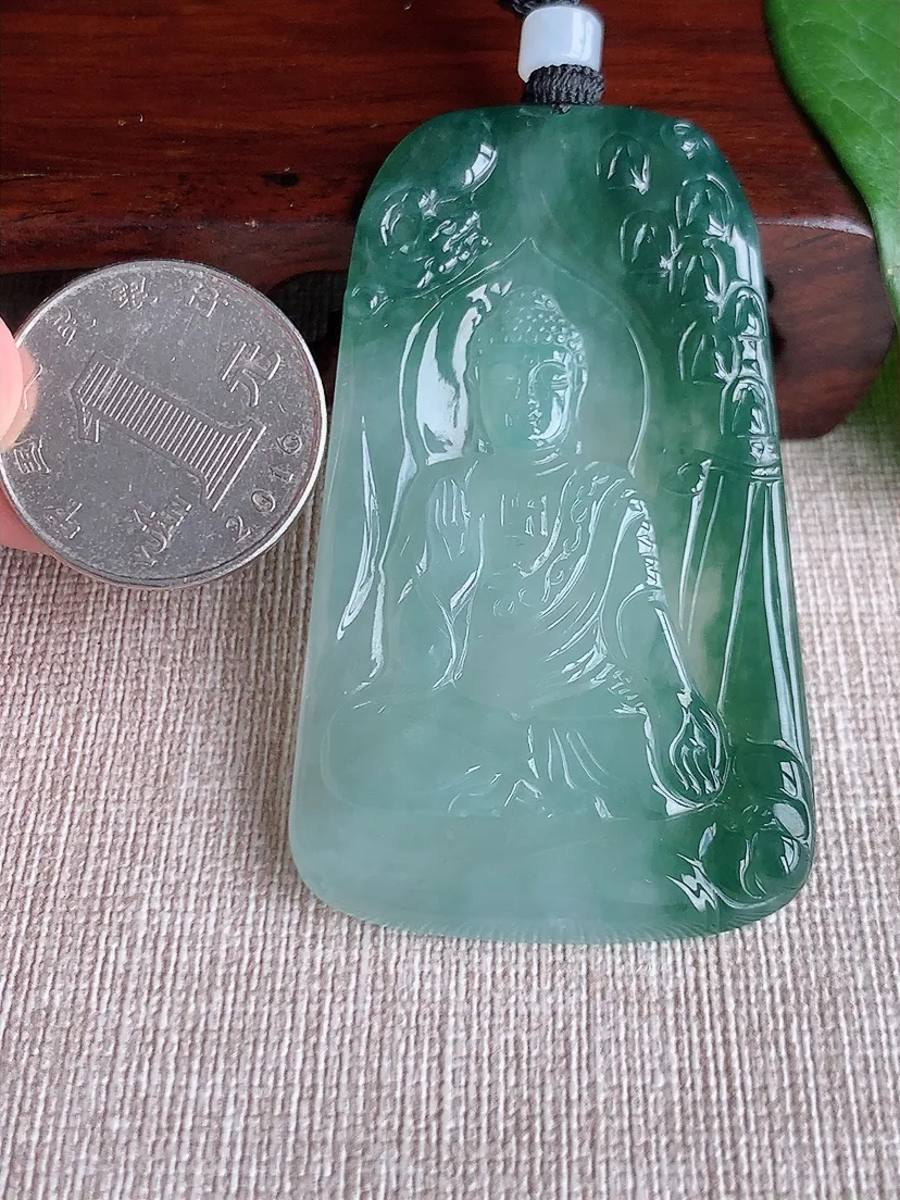 a货翡翠老坑冰种飘花大日如来吊坠 尺寸64.5×37.3×5mm 重量31.69g 0520