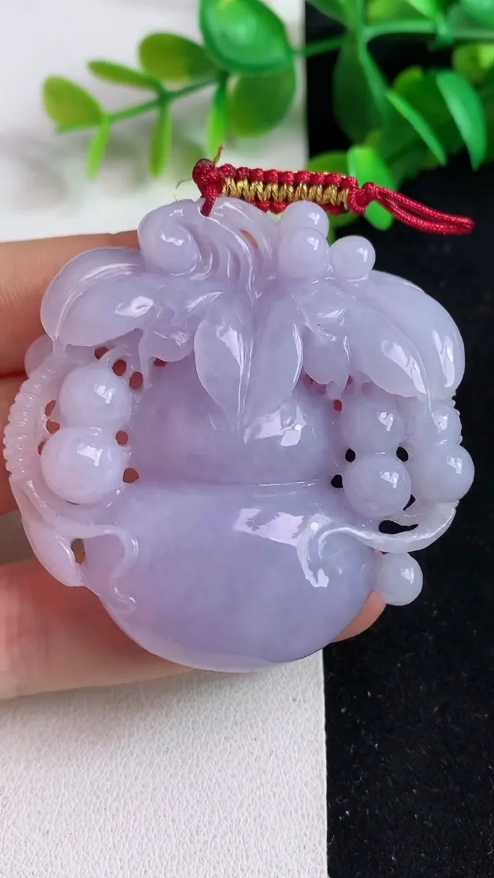 天然A货翡翠紫罗兰葫芦吊坠，尺寸53-51-12.5，重量:50.92g
5月21日