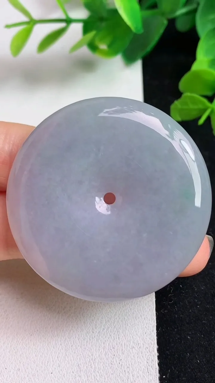 天然A货翡翠紫罗兰平安扣吊坠，尺寸46-6，重量:27.00g
5月22日