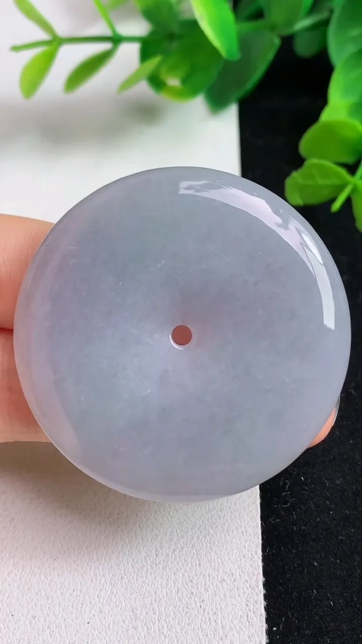 天然A货翡翠紫罗兰平安扣吊坠，尺寸44.8-5.6，重量:24.24g
5月22日