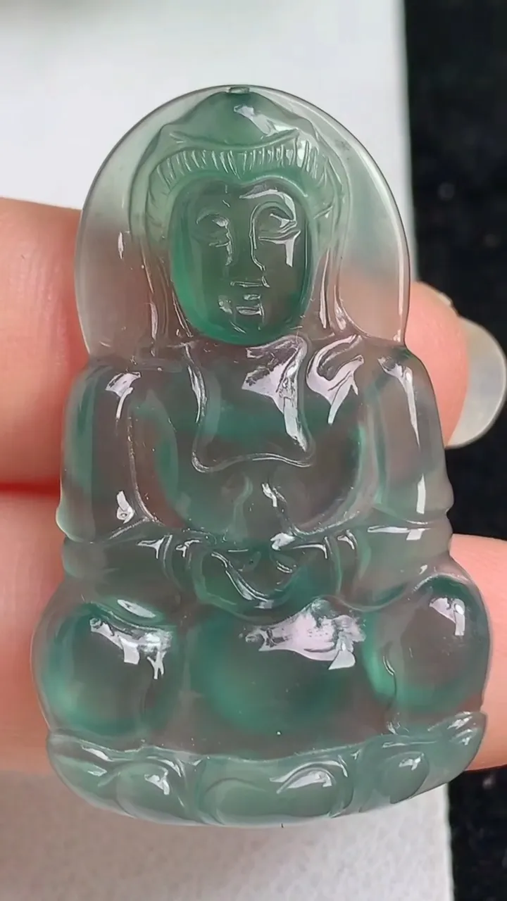 天然A货翡翠蓝水观音菩萨吊坠，尺寸39-24.3-3.4，重量:6.00g
5月22日